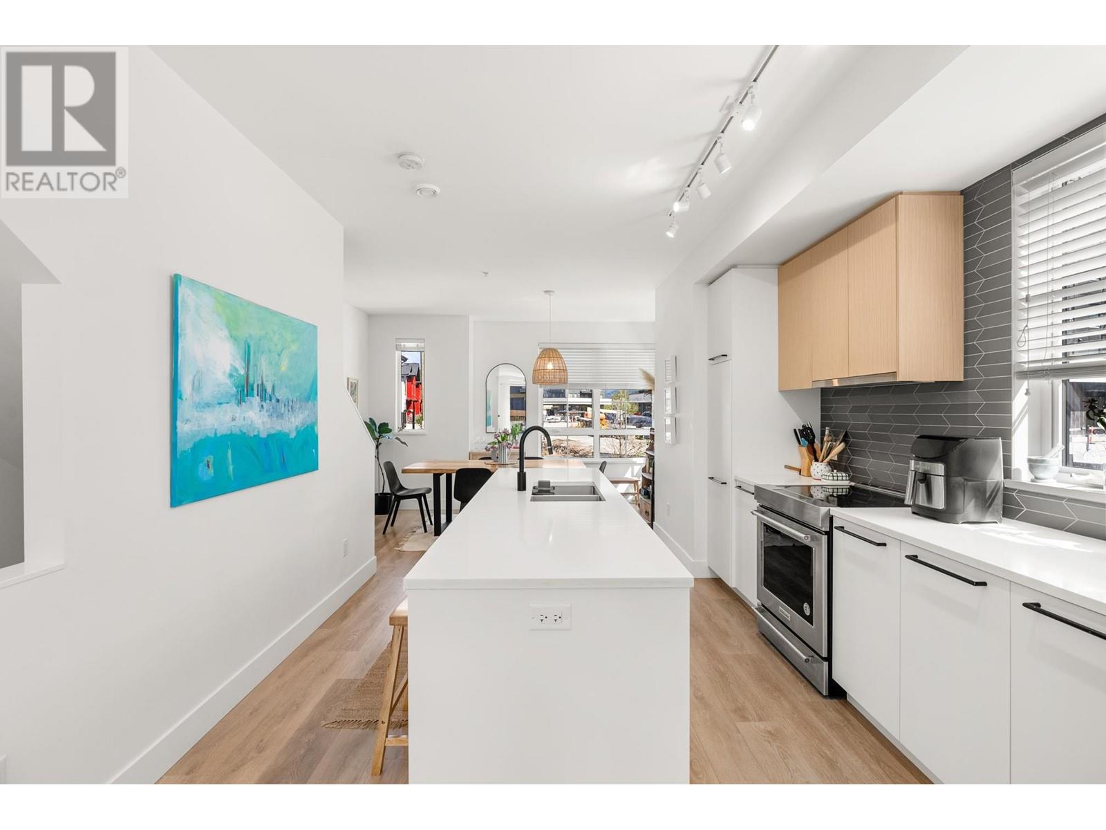 1369 Marinaside Place, Squamish, British Columbia  V8B 1A8 - Photo 17 - R2948302
