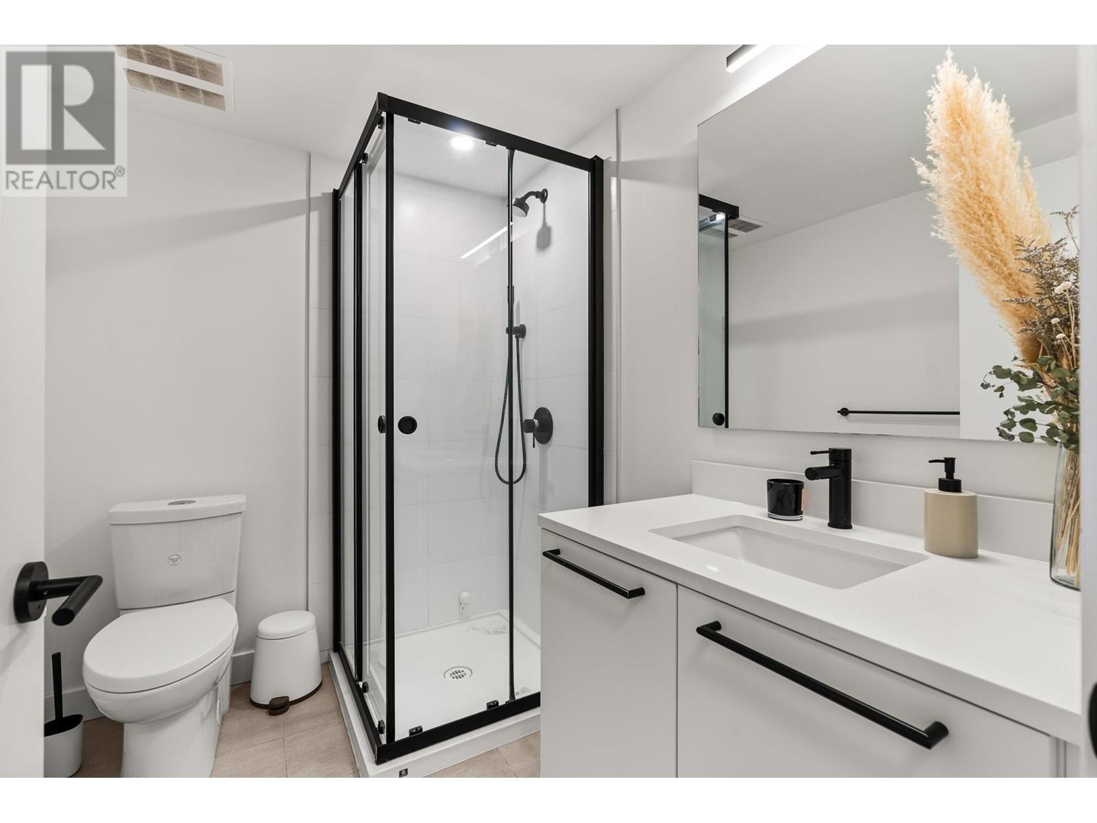 1369 Marinaside Place, Squamish, British Columbia  V8B 1A8 - Photo 9 - R2948302