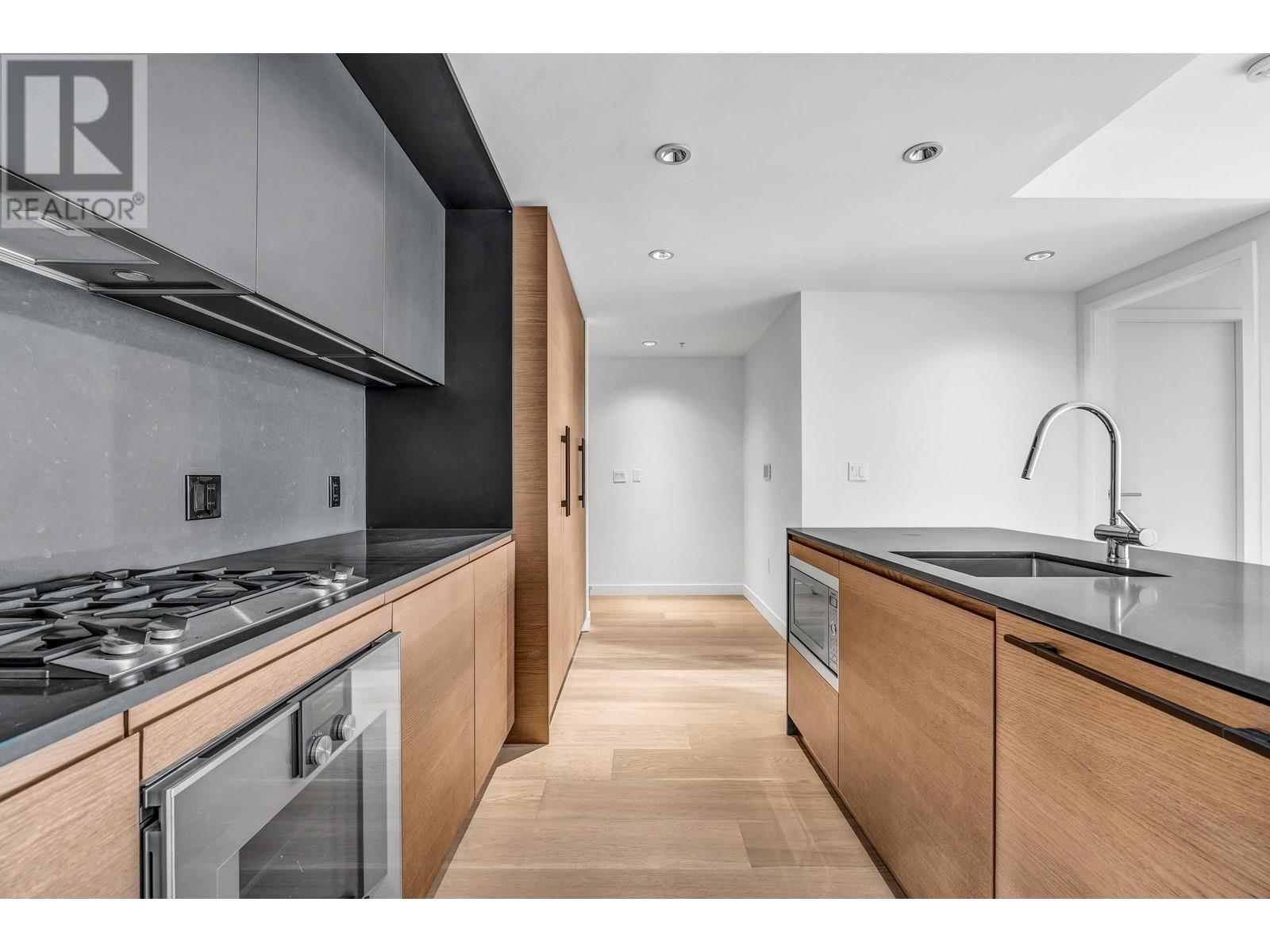 Listing Picture 6 of 21 : 1812 1289 HORNBY STREET, Vancouver / 溫哥華 - 魯藝地產 Yvonne Lu Group - MLS Medallion Club Member