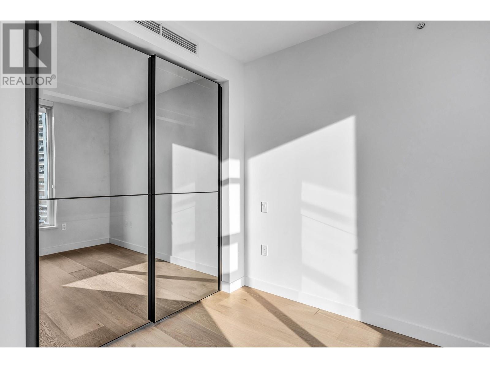 Listing Picture 9 of 21 : 1812 1289 HORNBY STREET, Vancouver / 溫哥華 - 魯藝地產 Yvonne Lu Group - MLS Medallion Club Member