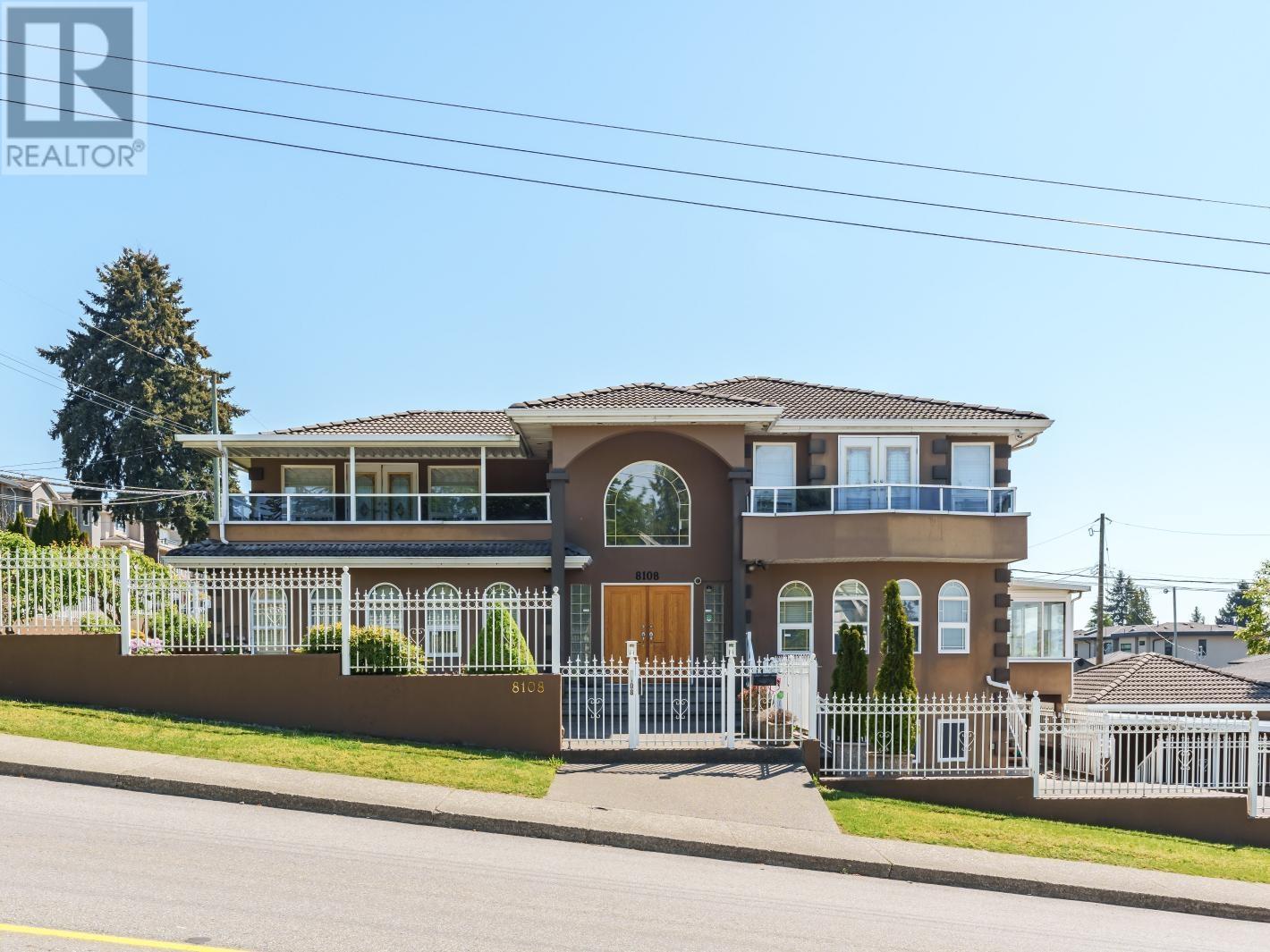 8108 ROYAL OAK AVENUE, Burnaby