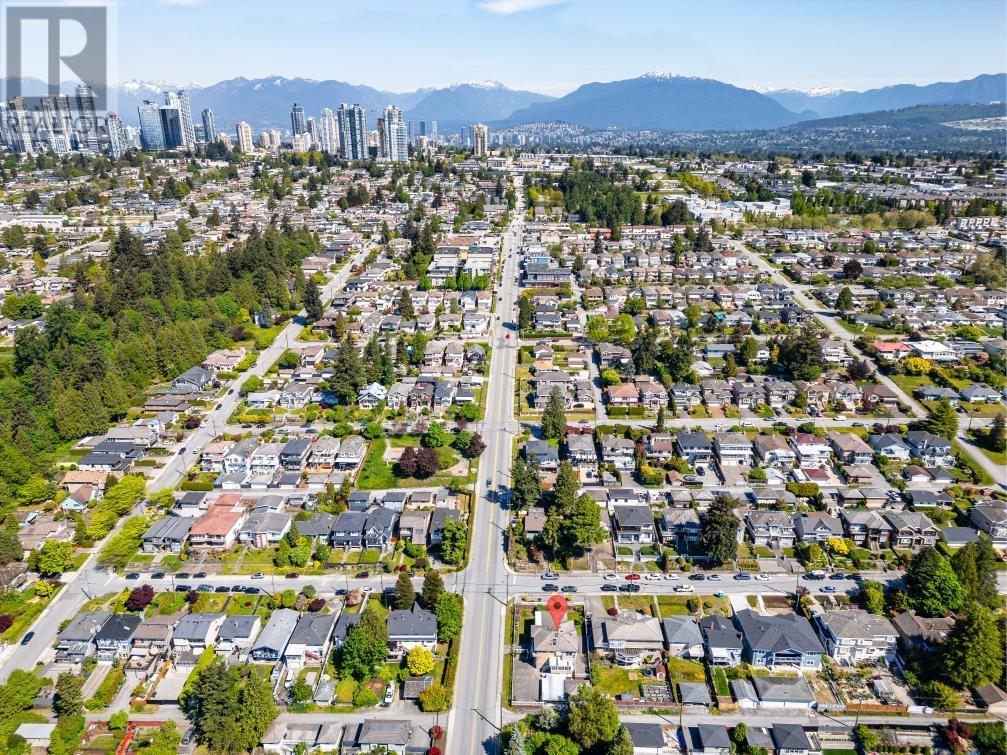 Listing Picture 35 of 35 : 8108 ROYAL OAK AVENUE, Burnaby / 本拿比 - 魯藝地產 Yvonne Lu Group - MLS Medallion Club Member