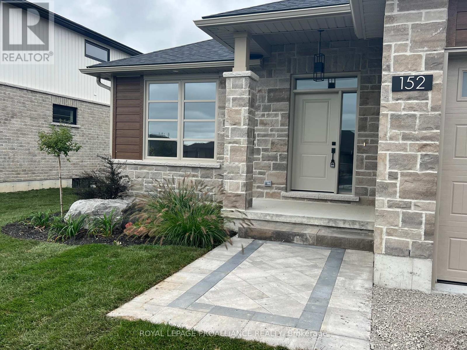 Property at 152 SIENNA AVENUE image 3