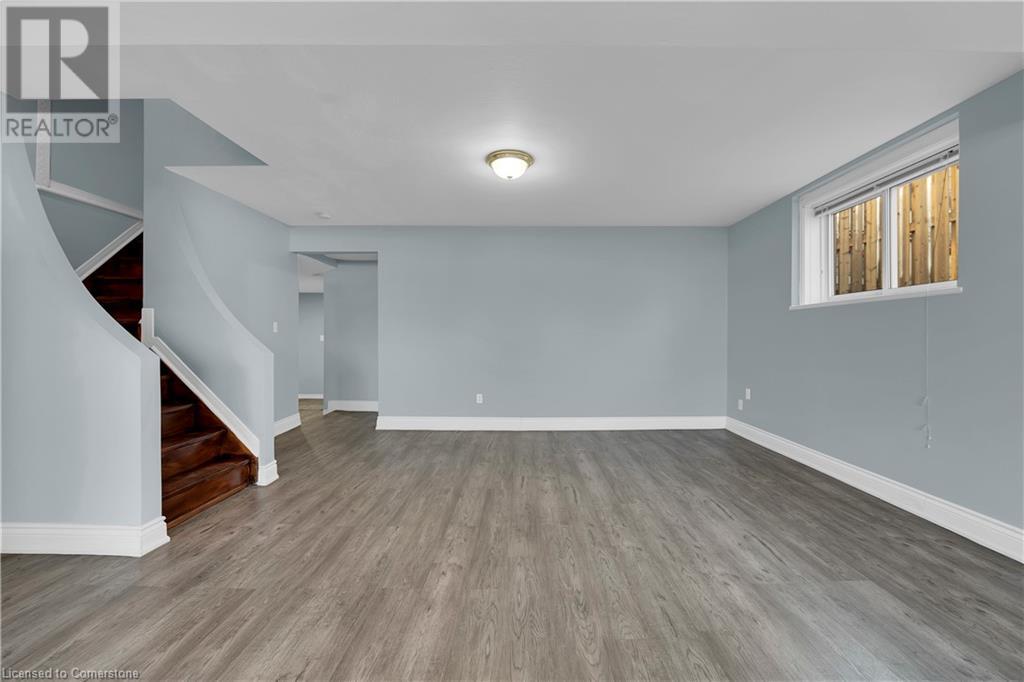 33 Dana Drive Unit# Lower Suite, Hamilton, Ontario  L9A 3H7 - Photo 14 - 40681816