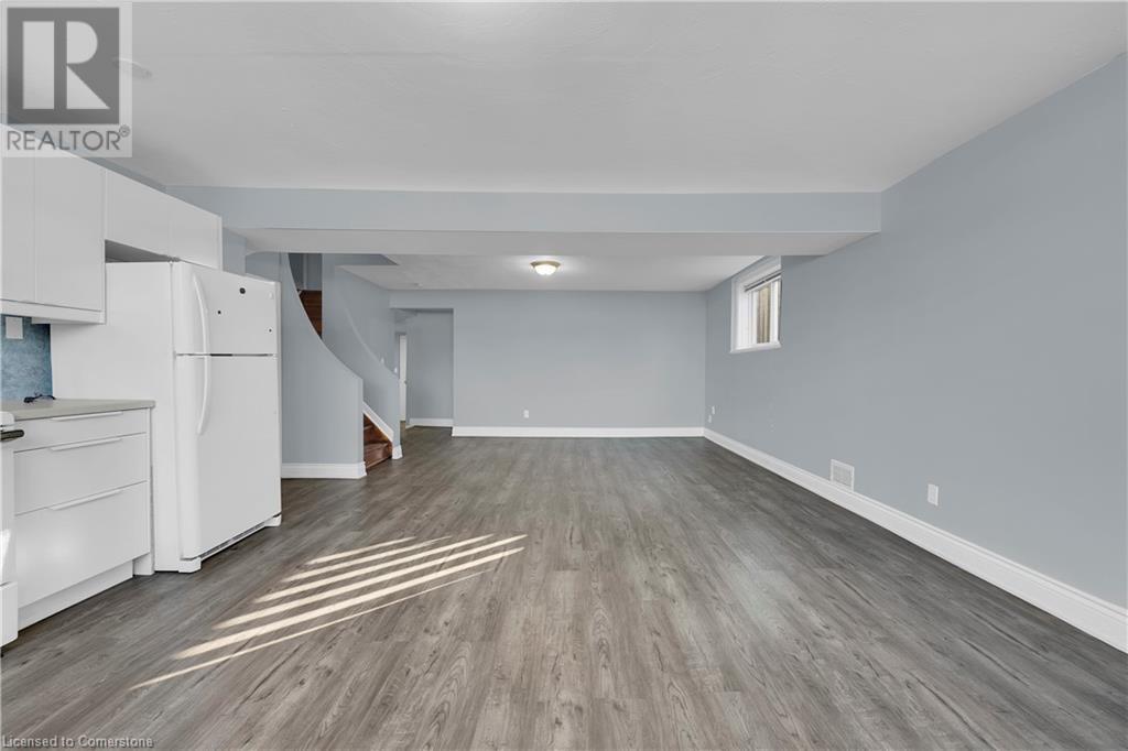 33 Dana Drive Unit# Lower Suite, Hamilton, Ontario  L9A 3H7 - Photo 10 - 40681816