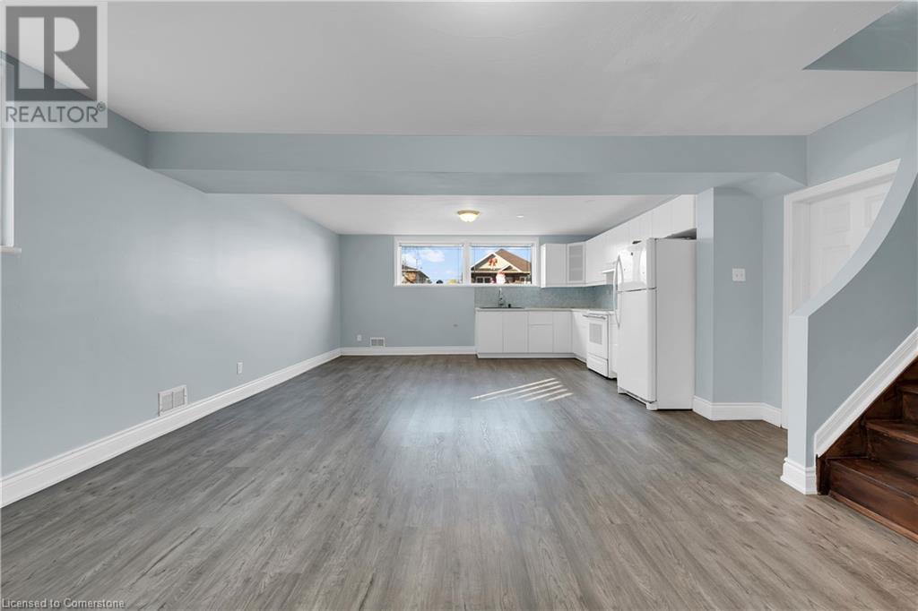 33 Dana Drive Unit# Lower Suite, Hamilton, Ontario  L9A 3H7 - Photo 12 - 40681816