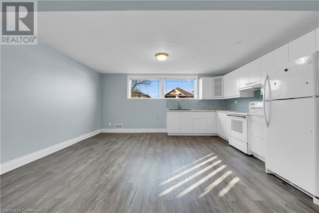 33 Dana Drive Unit# Lower Suite, Hamilton, Ontario  L9A 3H7 - Photo 11 - 40681816