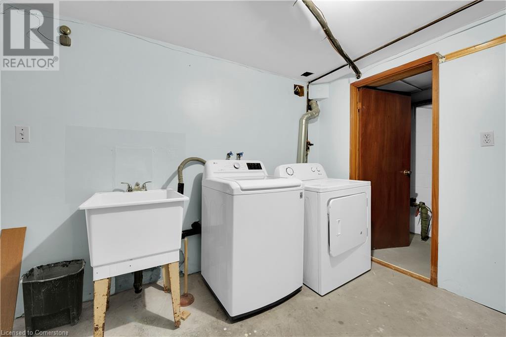 33 Dana Drive Unit# Lower Suite, Hamilton, Ontario  L9A 3H7 - Photo 20 - 40681816