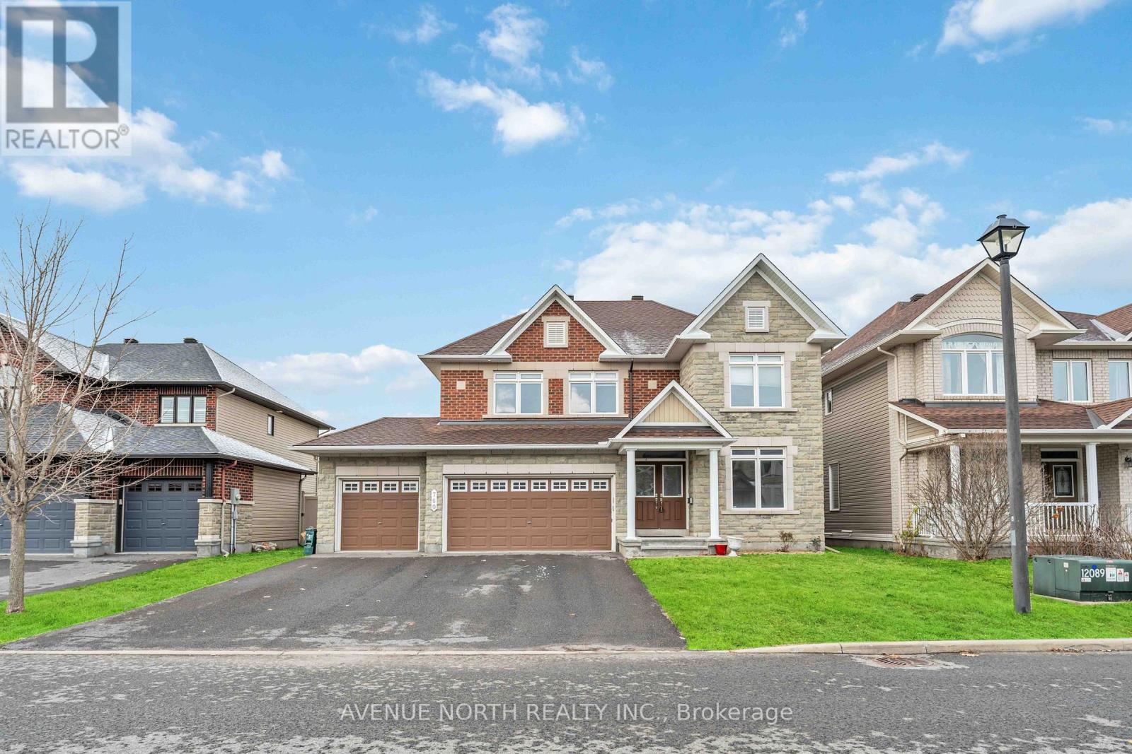 760 LAKEBREEZE CIRCLE, Ottawa, Ontario