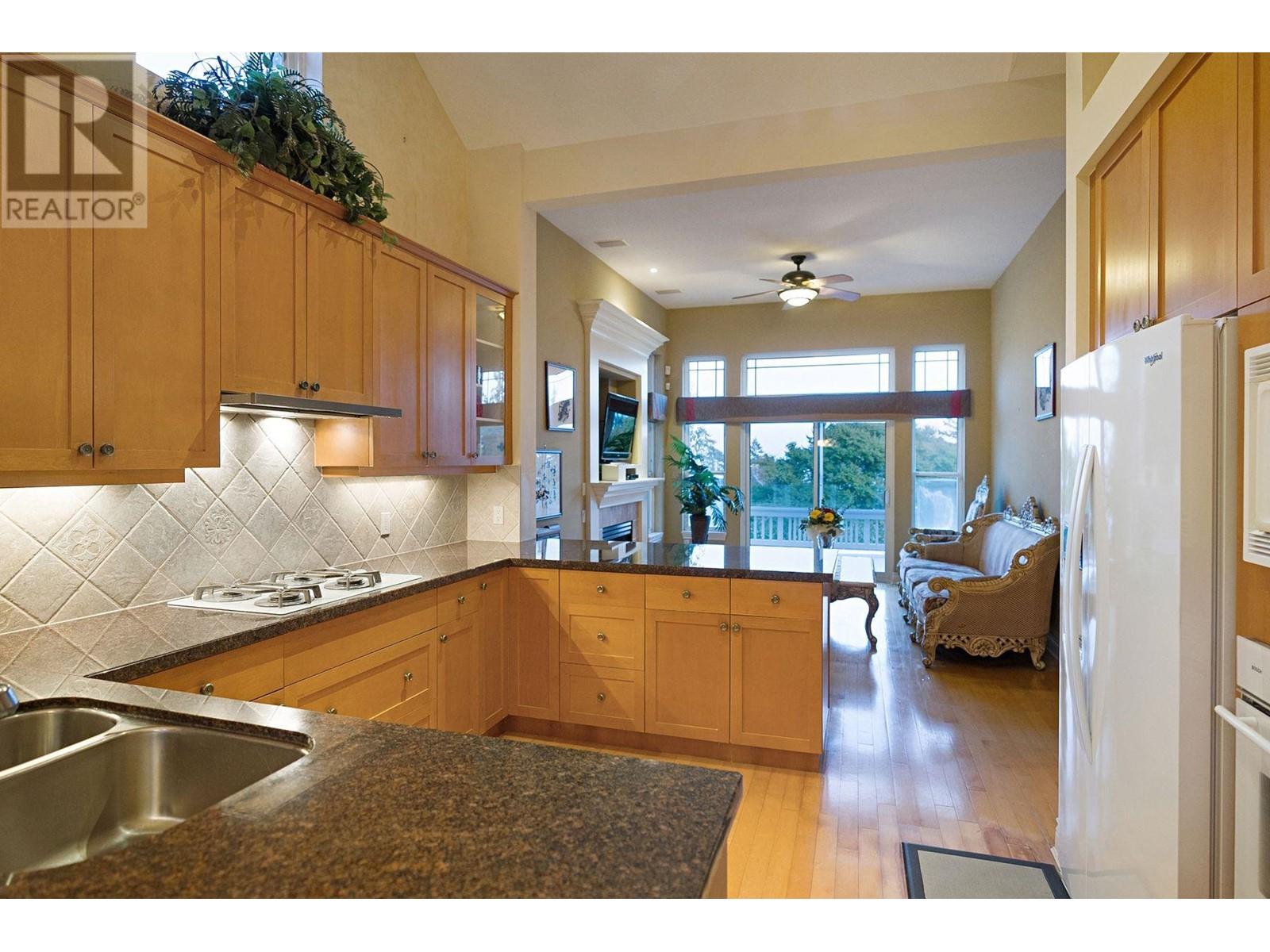 4918 Edendale Lane, West Vancouver, British Columbia  V7W 3H7 - Photo 12 - R2948343