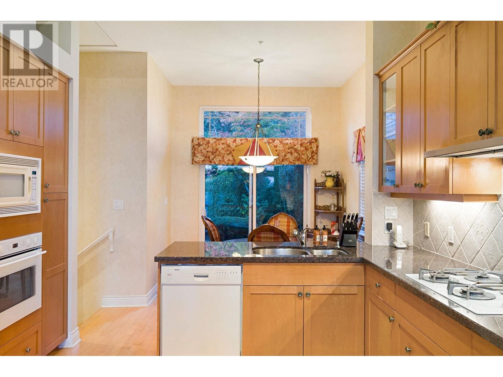 4918 Edendale Lane, West Vancouver, British Columbia  V7W 3H7 - Photo 14 - R2948343