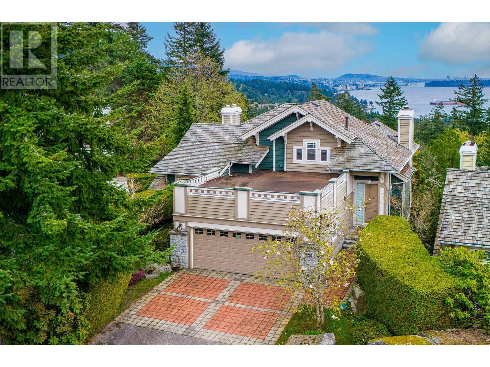 4918 Edendale Lane, West Vancouver, British Columbia  V7W 3H7 - Photo 2 - R2948343