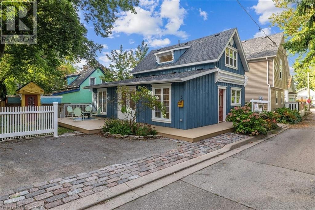 3 East StreetGrimsby, Ontario  L3M 2R1 - Photo 1 - 40683049