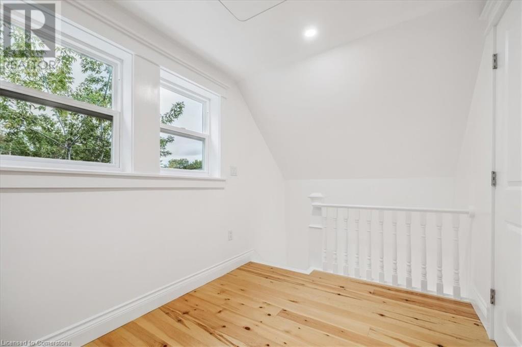 3 East StreetGrimsby, Ontario  L3M 2R1 - Photo 29 - 40683049