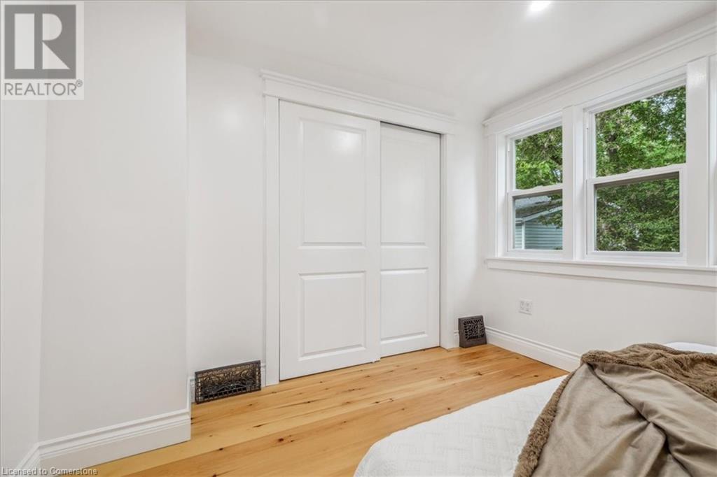 3 East StreetGrimsby, Ontario  L3M 2R1 - Photo 33 - 40683049