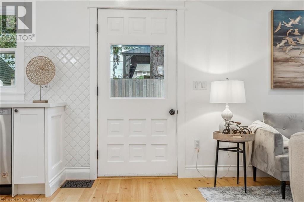 3 East StreetGrimsby, Ontario  L3M 2R1 - Photo 8 - 40683049