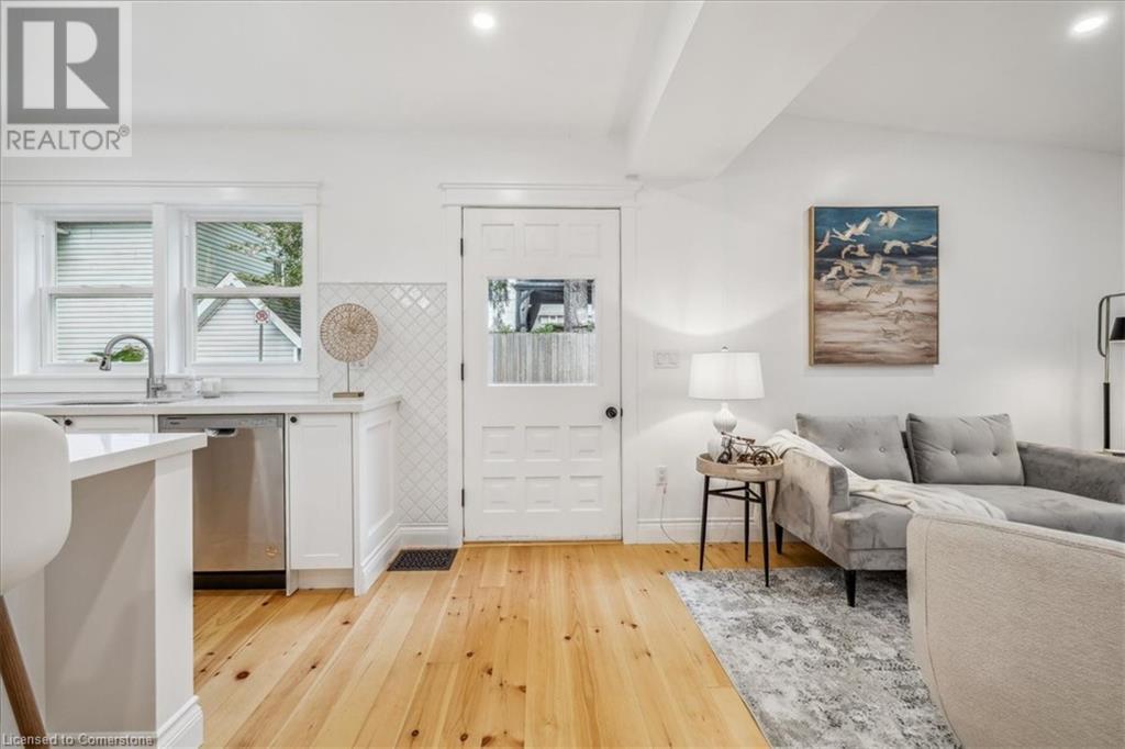 3 East StreetGrimsby, Ontario  L3M 2R1 - Photo 9 - 40683049