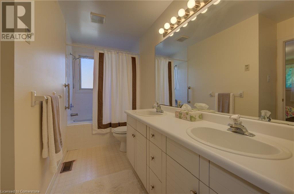 431 Northlake Drive, Waterloo, Ontario  N2V 1Y6 - Photo 25 - 40683024