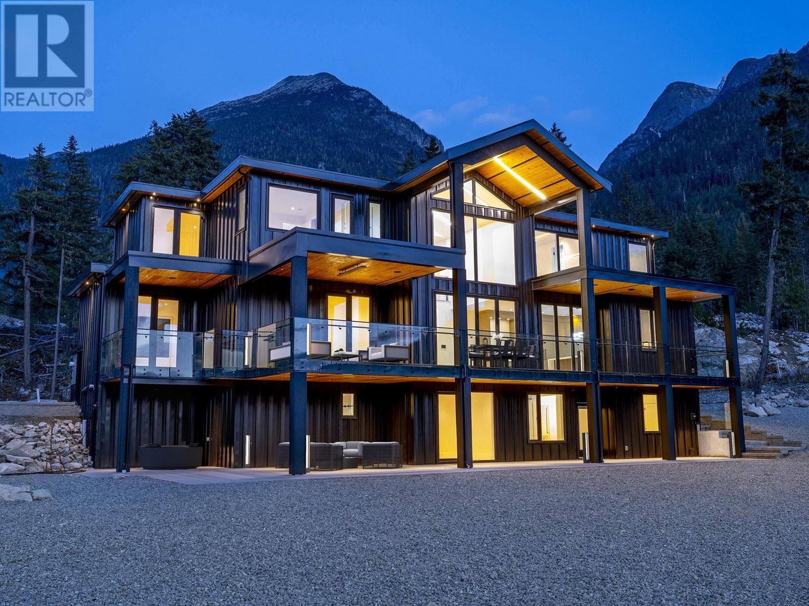 9333 Warbler Way, Whistler, British Columbia V8E 1M1 - Photo 36 - R2940846