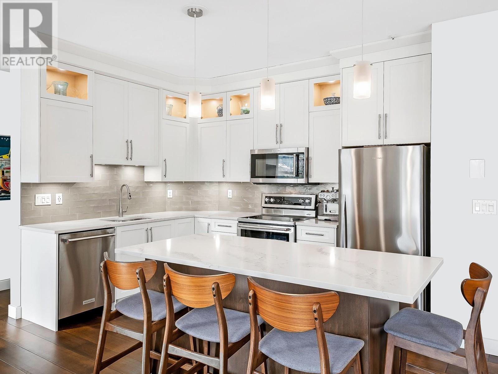 404 3201 Blueberry Drive, Whistler, British Columbia  V8E 0T4 - Photo 4 - R2899224