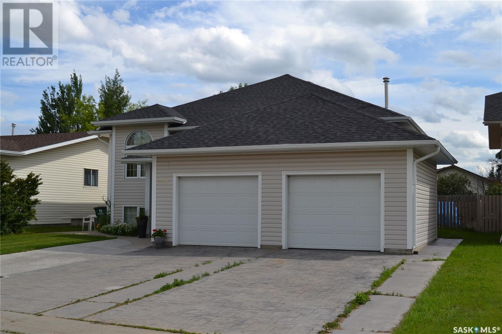 Property at 2915 37th STREET W image 2