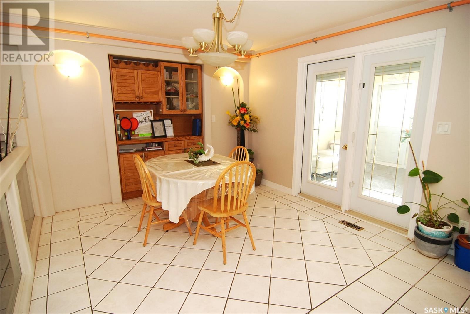 Property at 2915 37th STREET W image 4