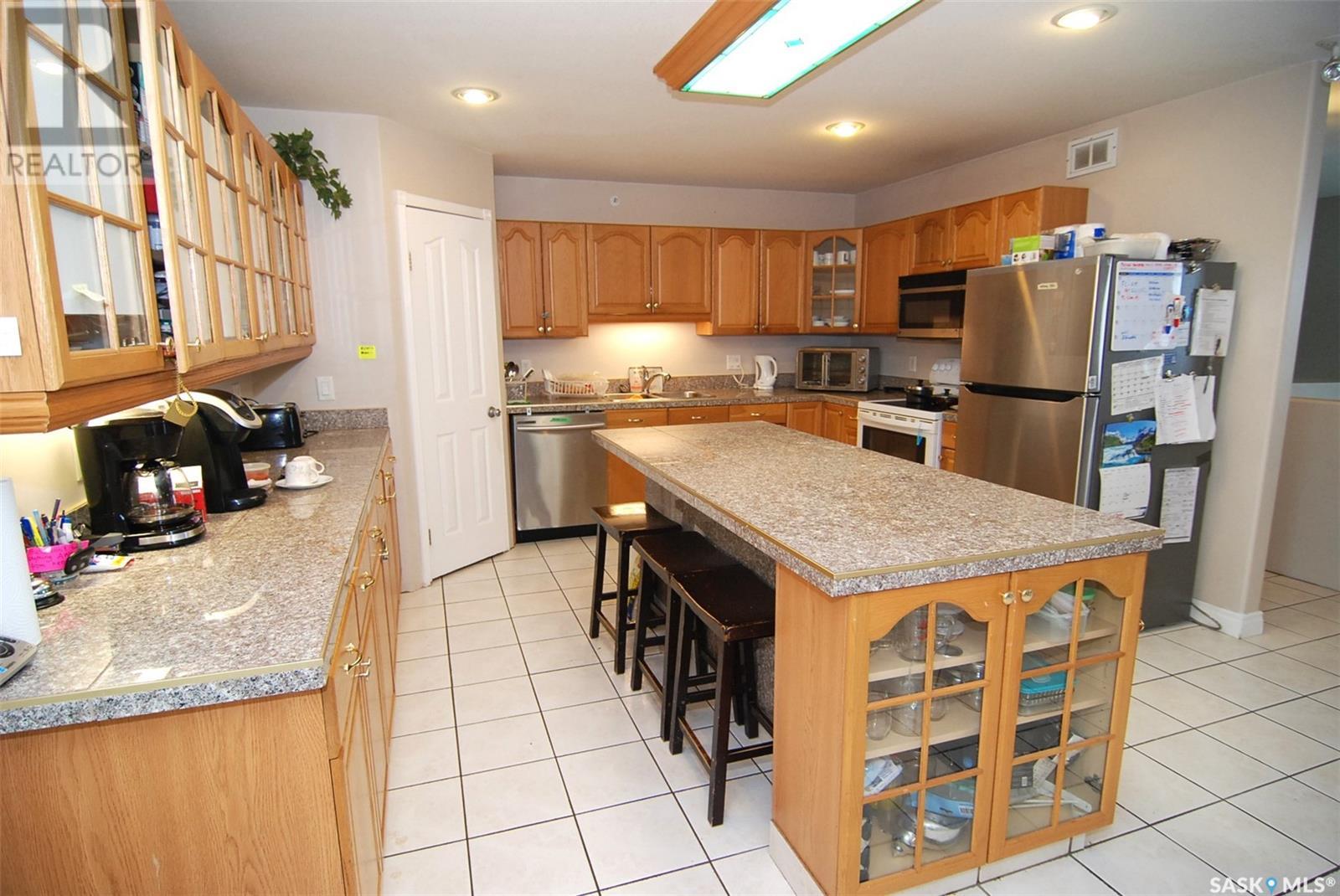 Property at 2915 37th STREET W image 5