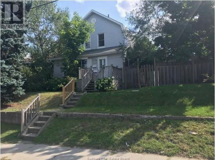 Property at 385 Kathleen Street image 2