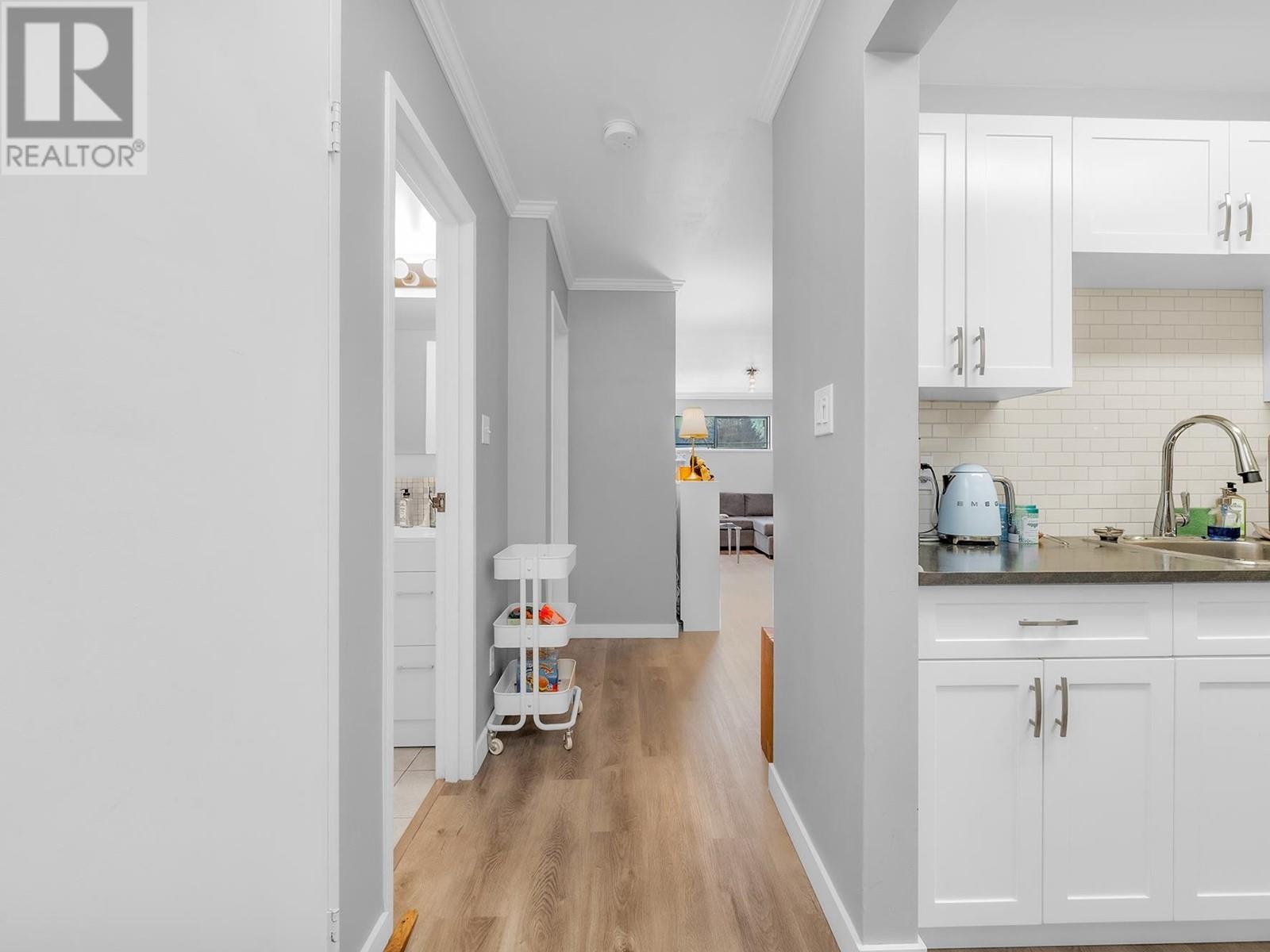 204 975 E Broadway, Vancouver, British Columbia  V5T 1Y3 - Photo 18 - R2948395