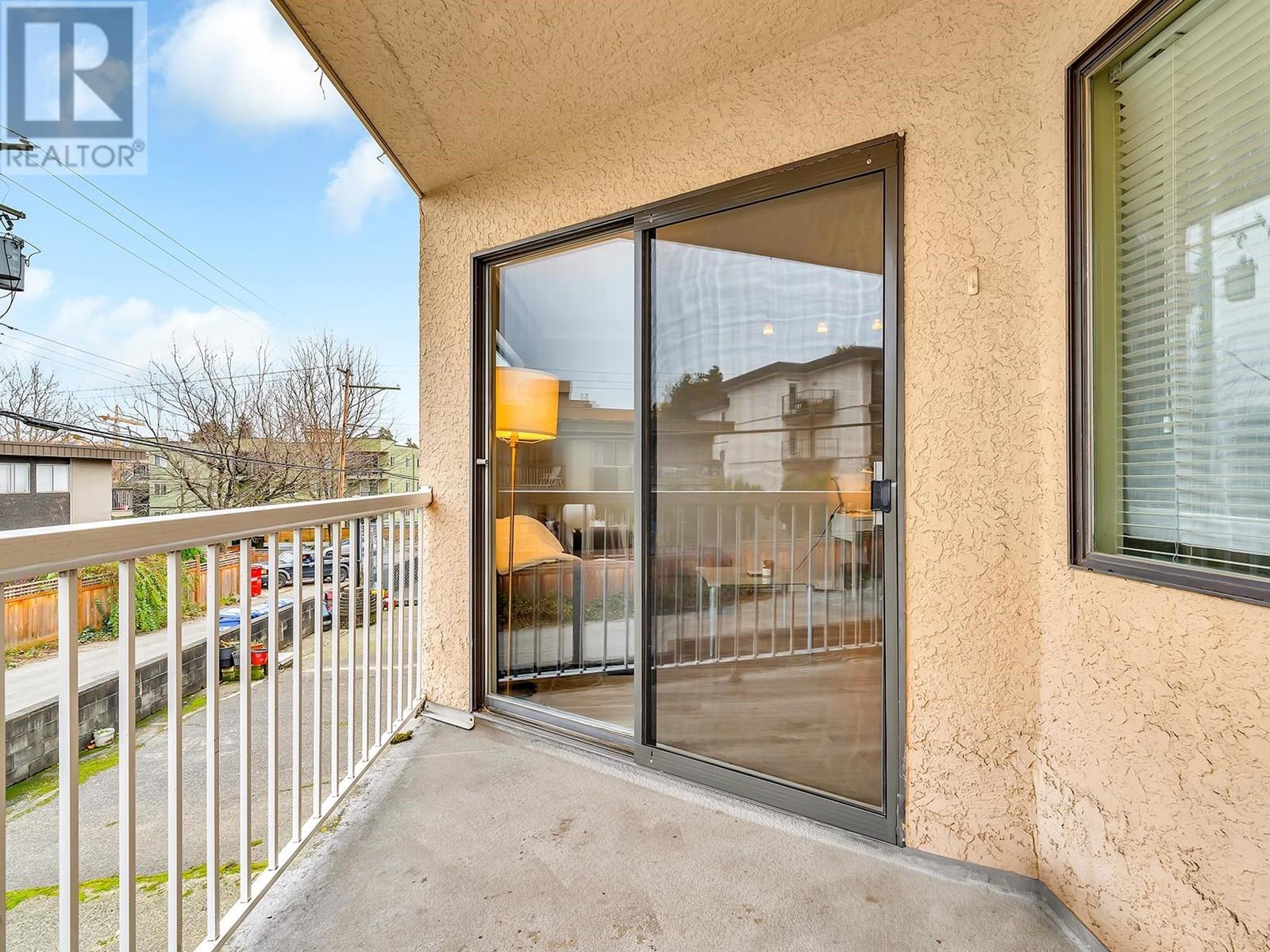 204 975 E Broadway, Vancouver, British Columbia  V5T 1Y3 - Photo 4 - R2948395