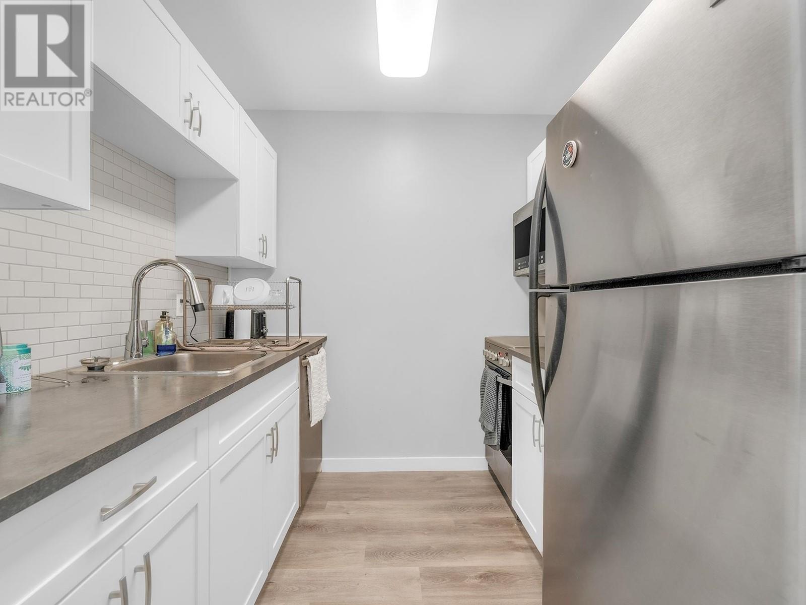 204 975 E Broadway, Vancouver, British Columbia  V5T 1Y3 - Photo 9 - R2948395