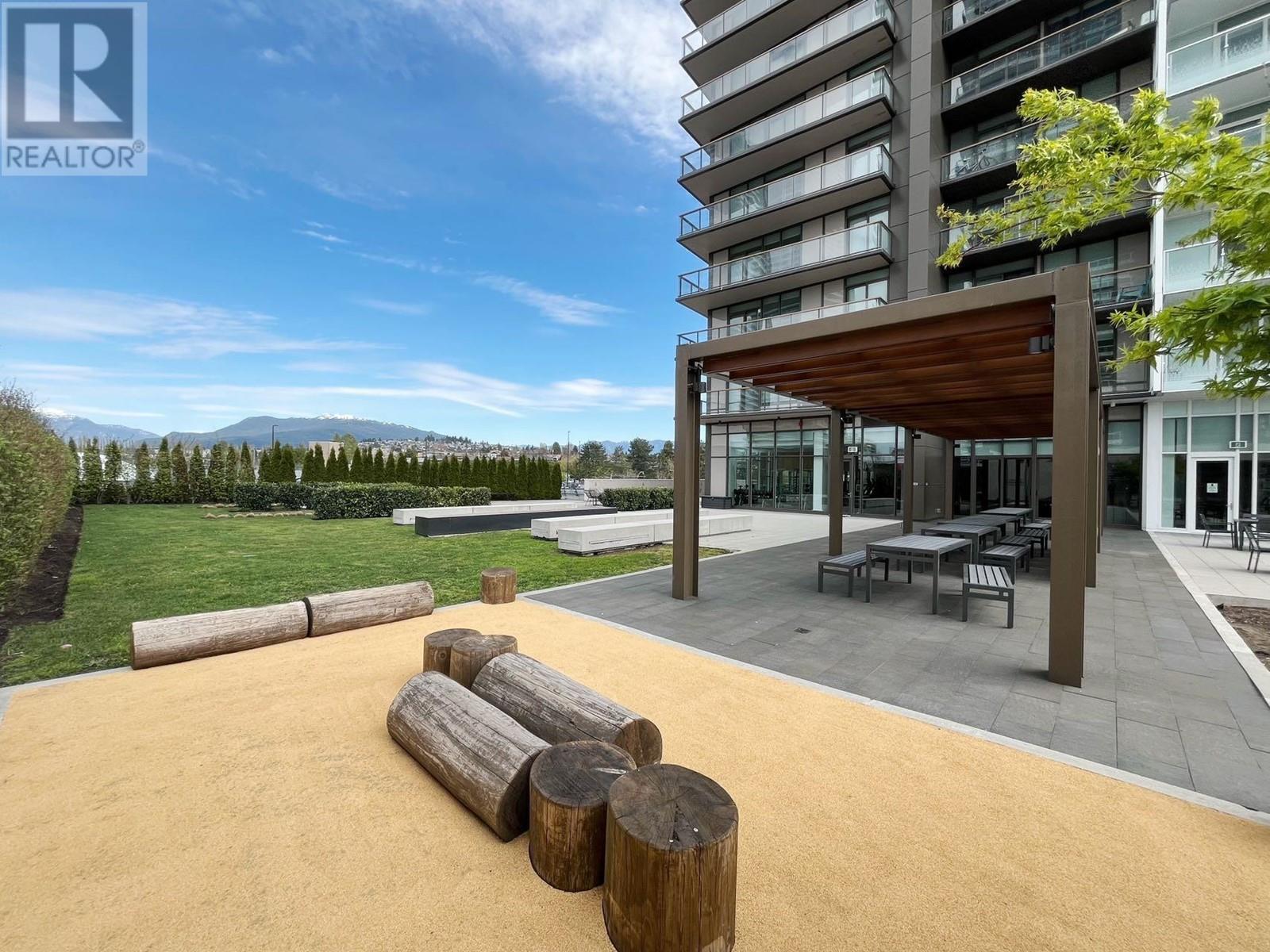 Listing Picture 11 of 24 : 2004 4650 BRENTWOOD BOULEVARD, Burnaby / 本拿比 - 魯藝地產 Yvonne Lu Group - MLS Medallion Club Member