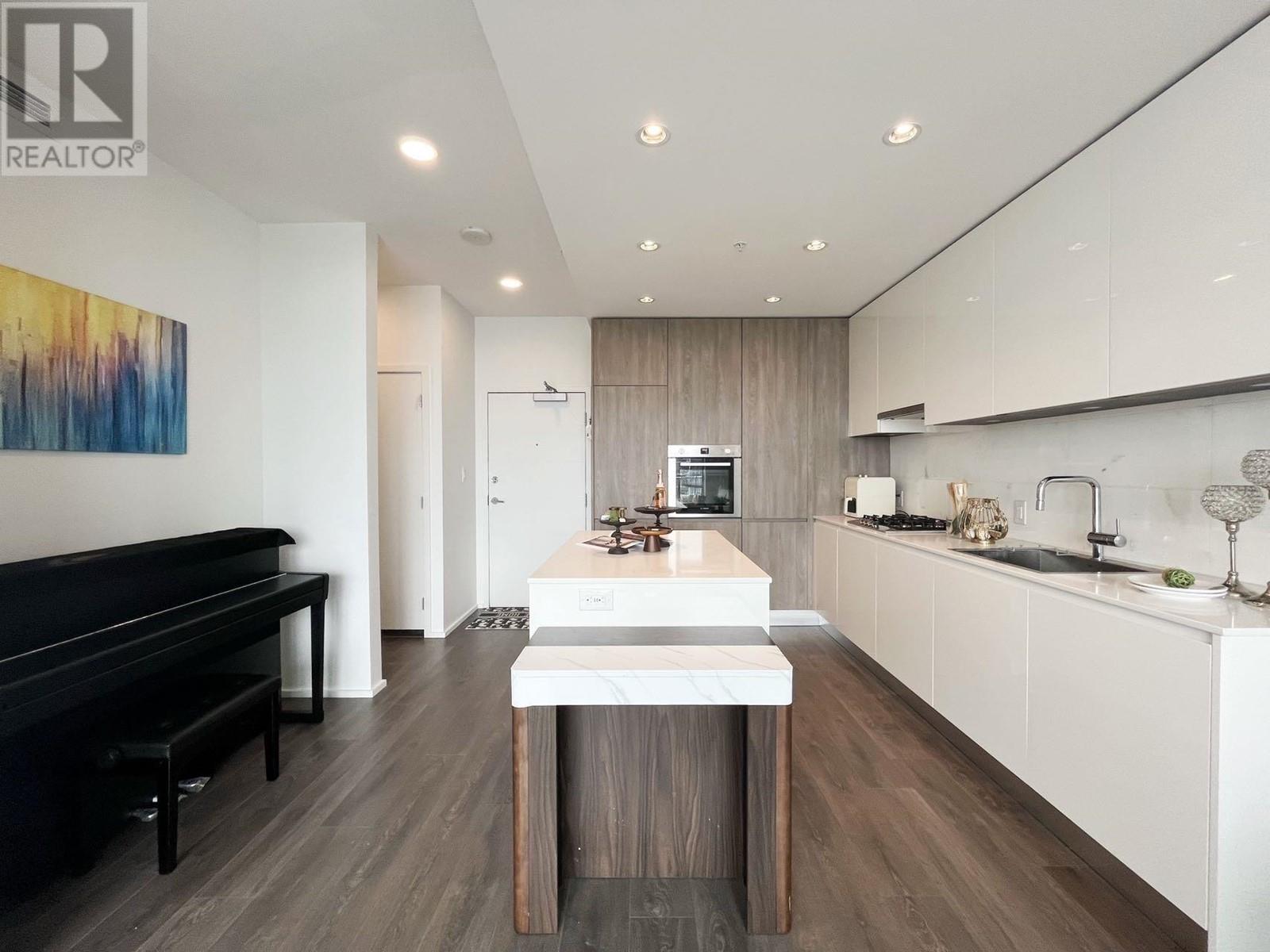 Listing Picture 16 of 24 : 2004 4650 BRENTWOOD BOULEVARD, Burnaby / 本拿比 - 魯藝地產 Yvonne Lu Group - MLS Medallion Club Member