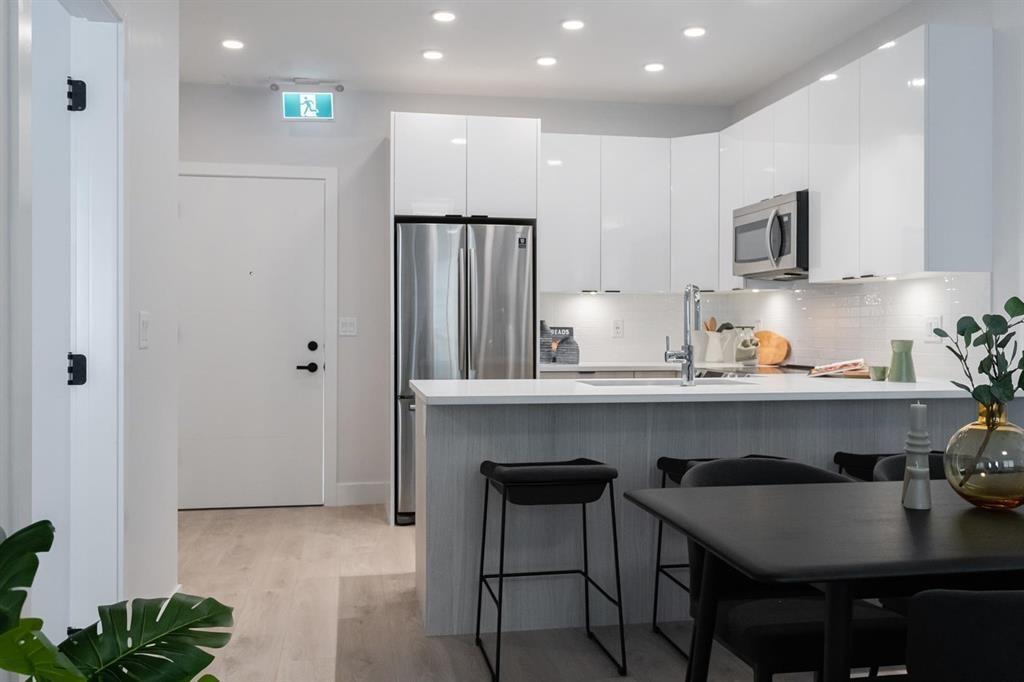 301 13458 95 Avenue, Surrey, British Columbia  V3P 1P5 - Photo 6 - R2948345