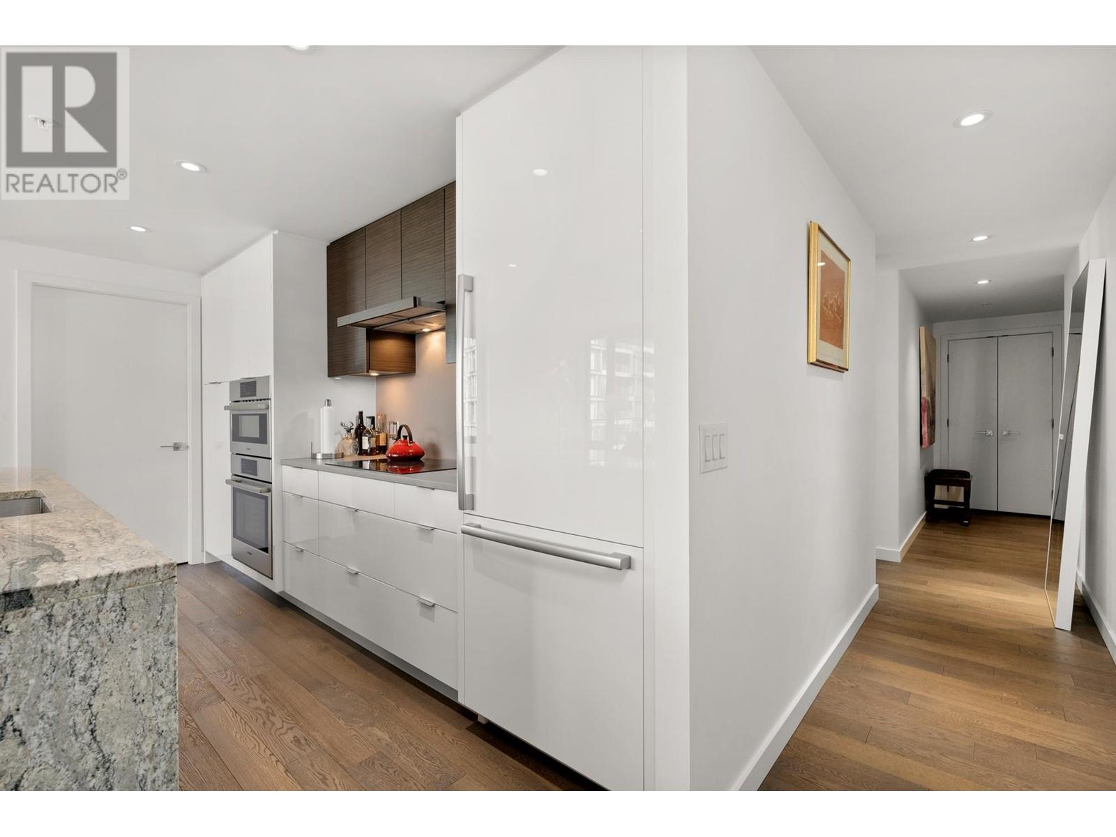 Listing Picture 11 of 33 : 506 1678 PULLMAN PORTER STREET, Vancouver / 溫哥華 - 魯藝地產 Yvonne Lu Group - MLS Medallion Club Member