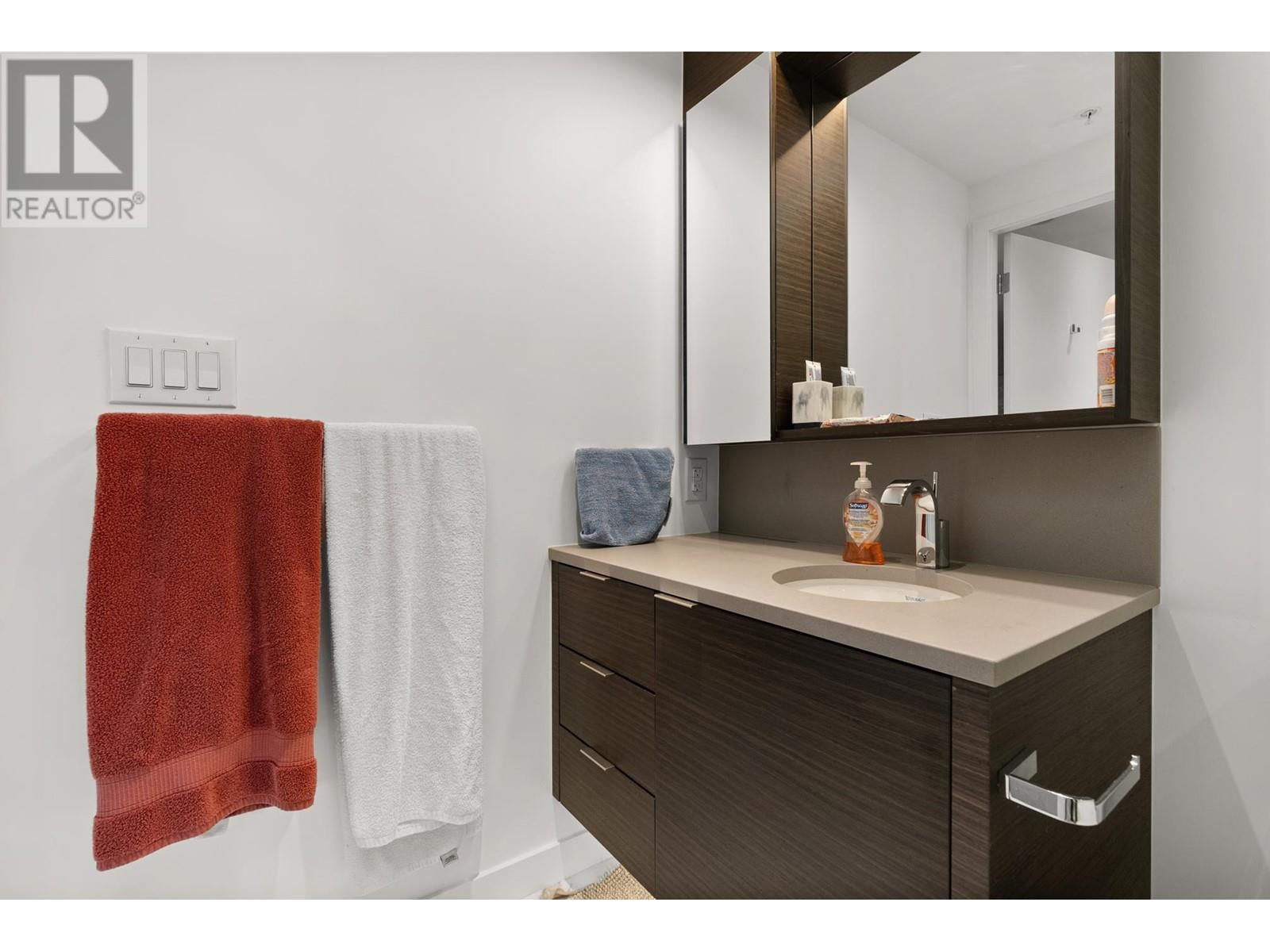 Listing Picture 26 of 33 : 506 1678 PULLMAN PORTER STREET, Vancouver / 溫哥華 - 魯藝地產 Yvonne Lu Group - MLS Medallion Club Member