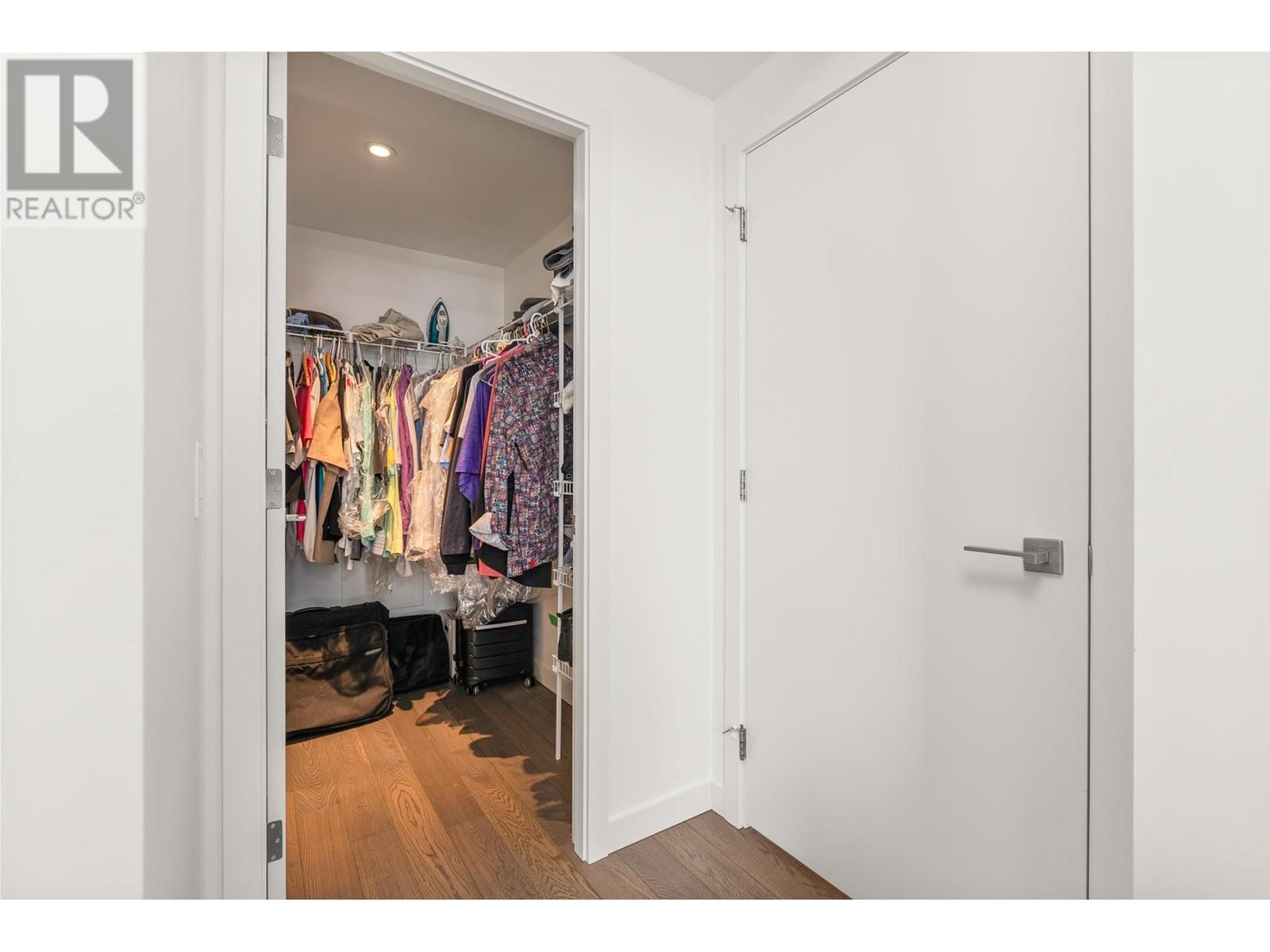 Listing Picture 28 of 33 : 506 1678 PULLMAN PORTER STREET, Vancouver / 溫哥華 - 魯藝地產 Yvonne Lu Group - MLS Medallion Club Member