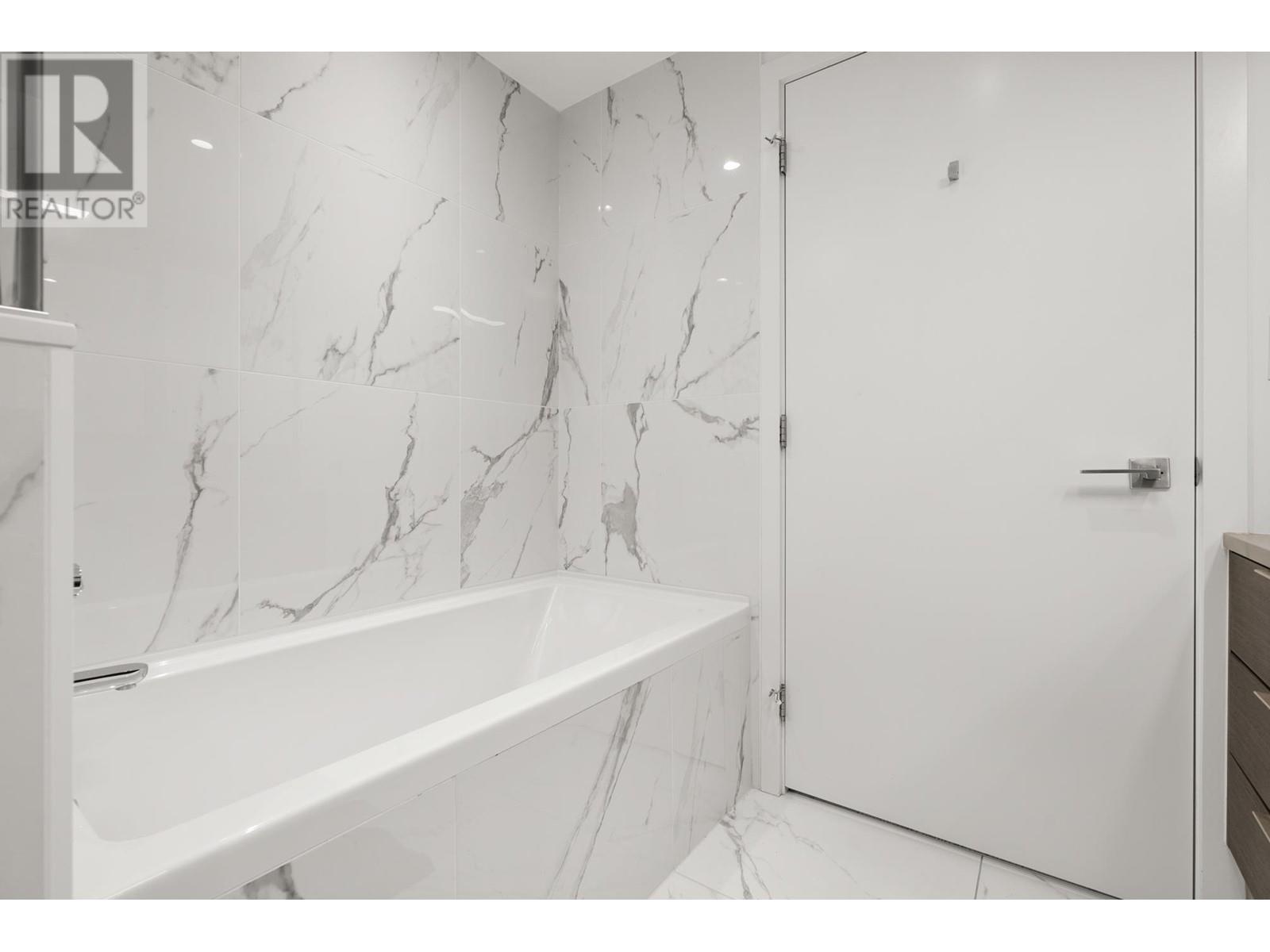 Listing Picture 22 of 33 : 506 1678 PULLMAN PORTER STREET, Vancouver / 溫哥華 - 魯藝地產 Yvonne Lu Group - MLS Medallion Club Member