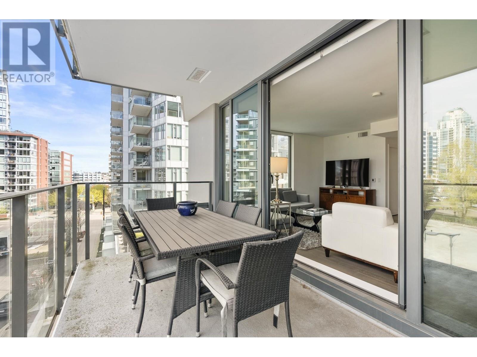 Listing Picture 16 of 33 : 506 1678 PULLMAN PORTER STREET, Vancouver / 溫哥華 - 魯藝地產 Yvonne Lu Group - MLS Medallion Club Member