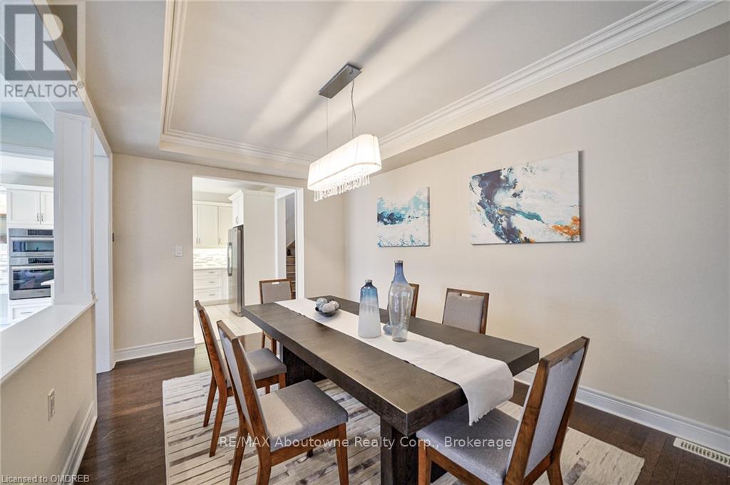 211 Sixteen Mile Drive, Oakville, Ontario  L6M 0T8 - Photo 14 - W10404250
