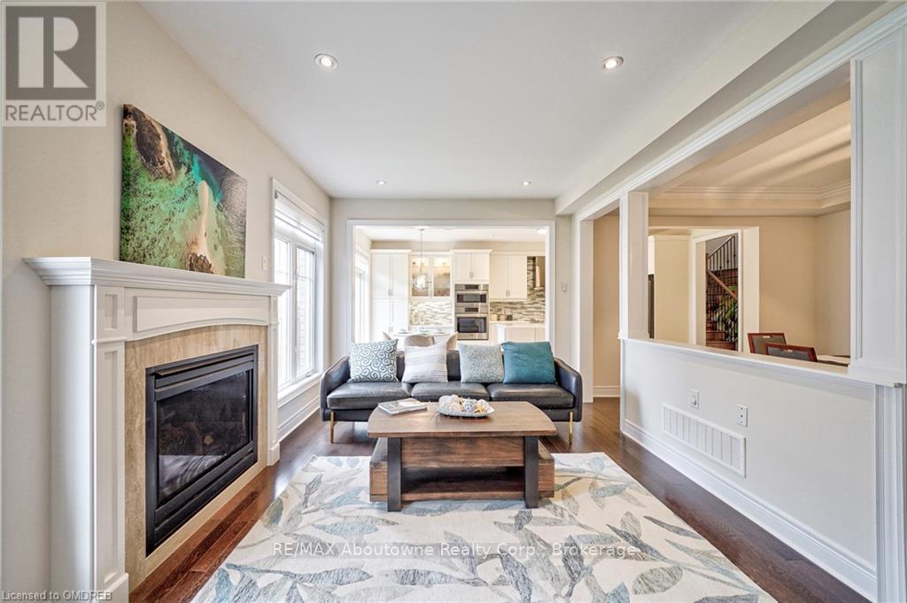 211 Sixteen Mile Drive, Oakville, Ontario  L6M 0T8 - Photo 20 - W10404250