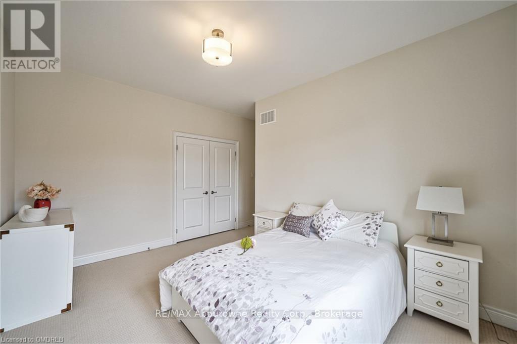 211 Sixteen Mile Drive, Oakville, Ontario  L6M 0T8 - Photo 35 - W10404250
