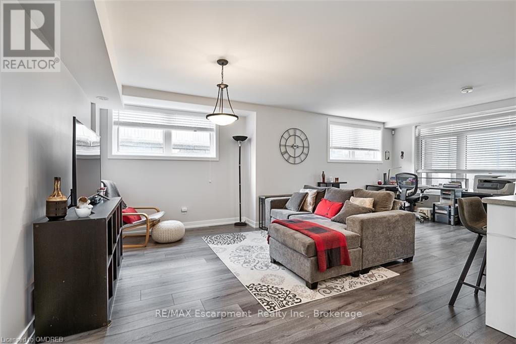 101 - 3058 Sixth Line, Oakville, Ontario  L6M 1P8 - Photo 10 - W10403586