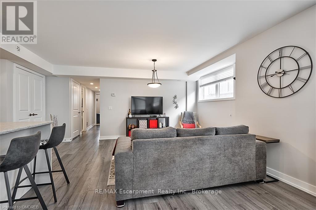 101 - 3058 Sixth Line, Oakville, Ontario  L6M 1P8 - Photo 9 - W10403586