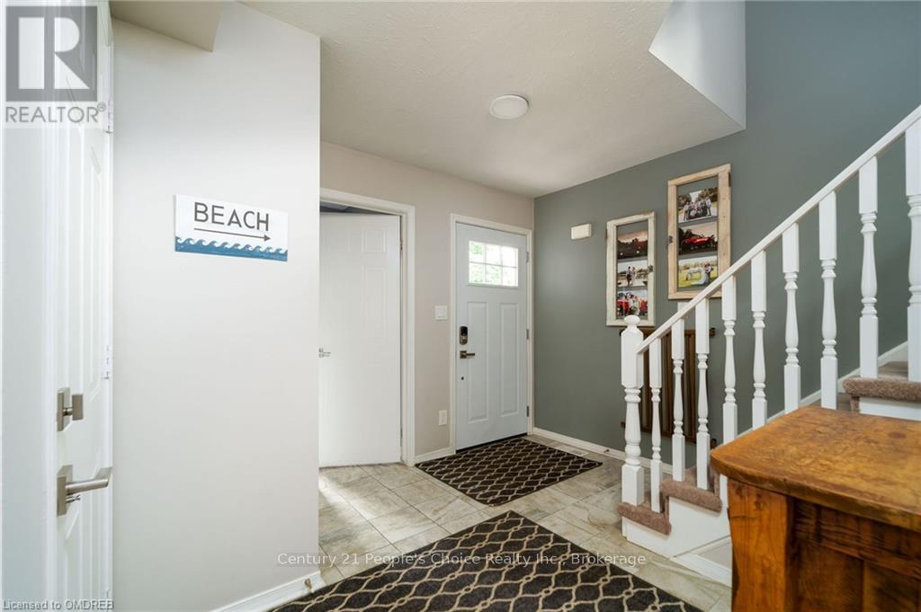 7657 Trackview Street, Niagara Falls, Ontario  L2H 2Z6 - Photo 4 - X10403620