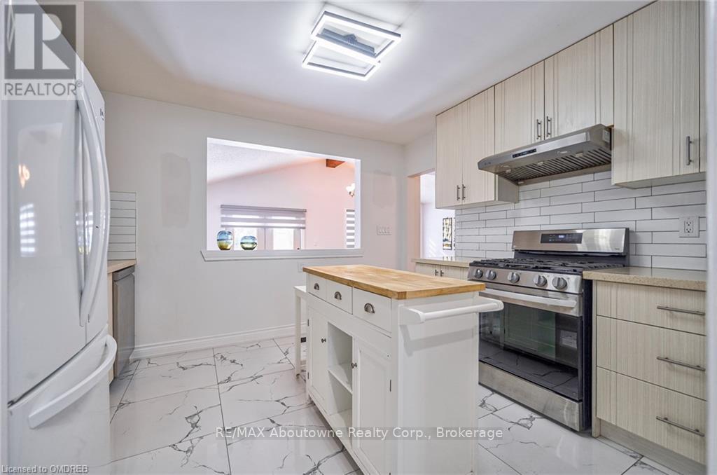 428 Henderson Road, Burlington, Ontario  L7L 2P8 - Photo 20 - W10403942