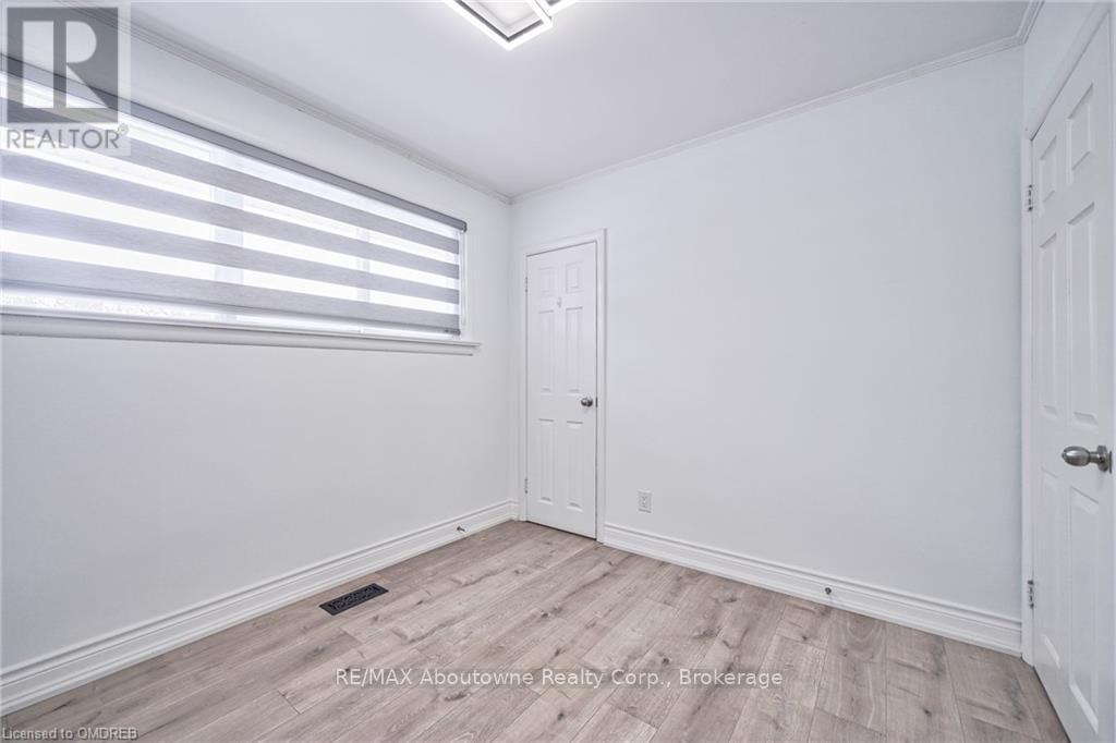 428 Henderson Road, Burlington, Ontario  L7L 2P8 - Photo 25 - W10403942
