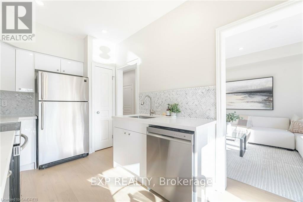 5064 Mercer, Burlington, Ontario  L7L 0A4 - Photo 13 - W10404081