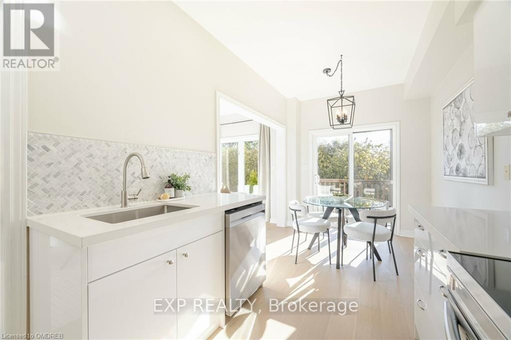 5064 Mercer, Burlington, Ontario  L7L 0A4 - Photo 15 - W10404081