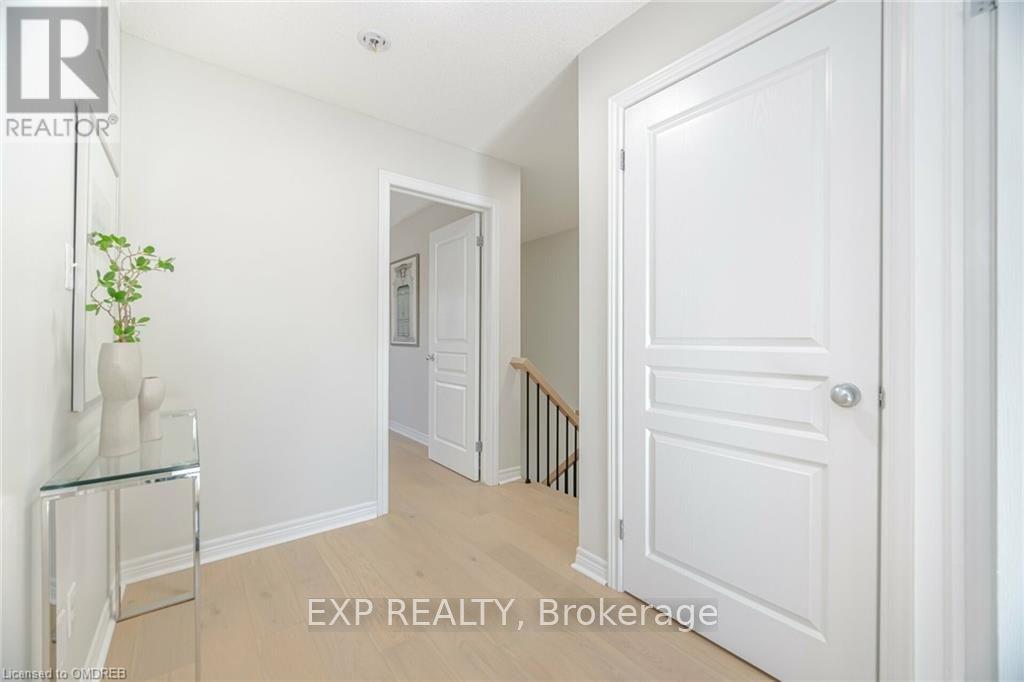 5064 Mercer, Burlington, Ontario  L7L 0A4 - Photo 19 - W10404081